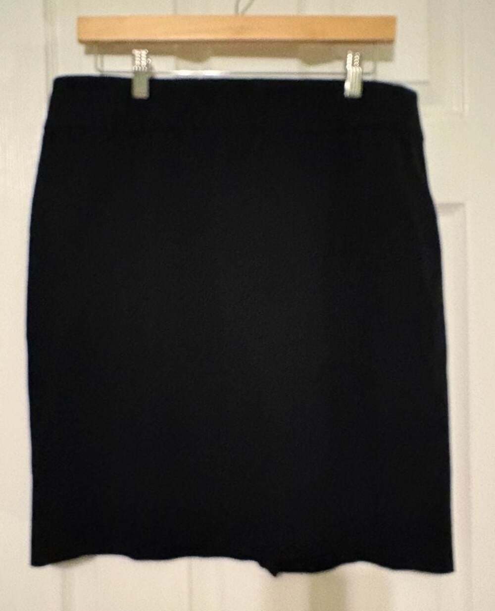EUC Banana Republic Black Pencil Skirt Size 14